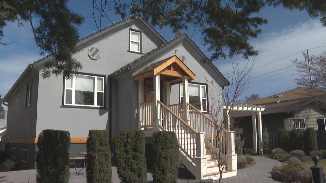 Click to play video: 'Okanagan man exchanging his house for bitcoin'